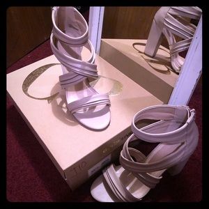 Brand new chunky nude heels